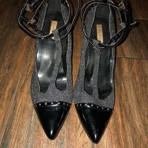 Tahari Women’s shoes Mary Jane Pump.